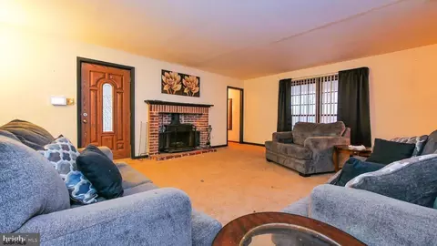 Entry Way - 526 Highland, Absecon, NJ 08205 photo 1 of 4