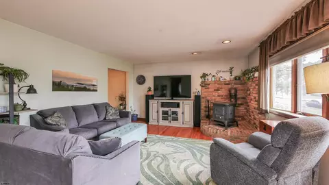 Living - 1104 Breakers Ave, Absecon, NJ 08201 photo 1 of 4