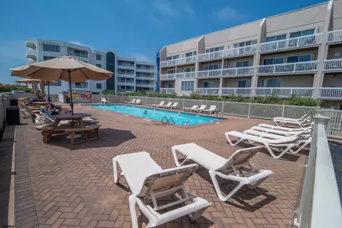 323 44th St S St #103, Brigantine, NJ 08203