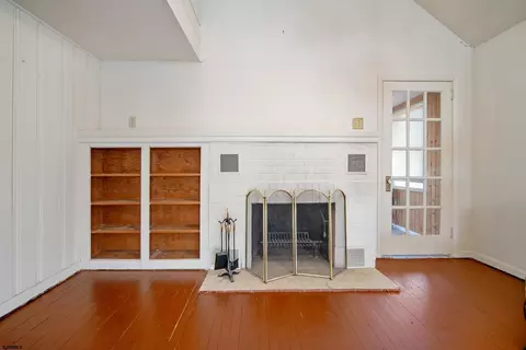 Living - 303 Nectar Ave, Galloway, NJ 08205 photo 3 of 7