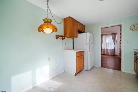 Kitchen - 303 Nectar Ave, Galloway, NJ 08205 photo 2 of 2