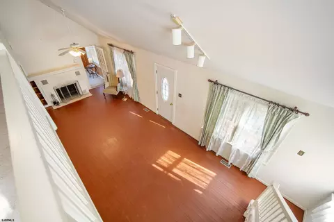 Living - 303 Nectar Ave, Galloway, NJ 08205 photo 6 of 7