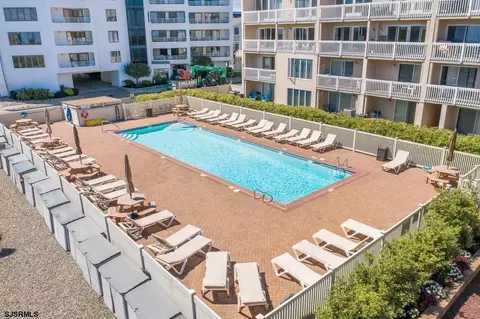 323 44th St S #21, Brigantine, NJ 08203