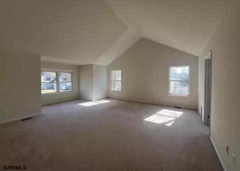 Living - 127 Ruby Dr, Egg Harbor Township, NJ 08234 photo 8 of 10