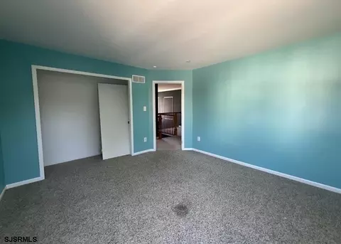 Bedroom - 127 Ruby Dr, Egg Harbor Township, NJ 08234 photo 4 of 6