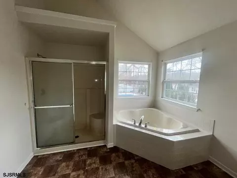 Bath - 127 Ruby Dr, Egg Harbor Township, NJ 08234 photo 2 of 3