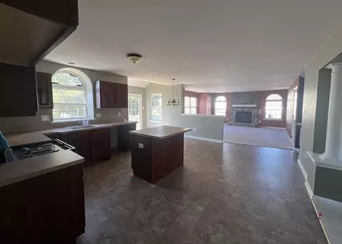 Kitchen - 127 Ruby Dr, Egg Harbor Township, NJ 08234 photo 5 of 5