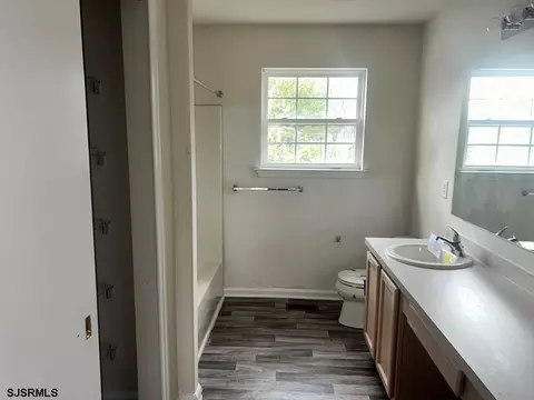 Bath - 127 Ruby Dr, Egg Harbor Township, NJ 08234 photo 3 of 3