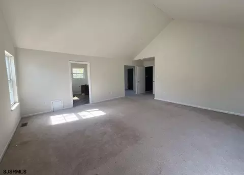 Living - 127 Ruby Dr, Egg Harbor Township, NJ 08234 photo 10 of 10