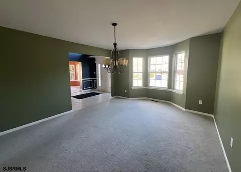 Living - 127 Ruby Dr, Egg Harbor Township, NJ 08234 photo 3 of 10