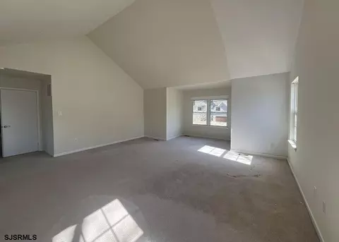Living - 127 Ruby Dr, Egg Harbor Township, NJ 08234 photo 9 of 10