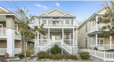 812 1st St #B, Ocean City, NJ 08226