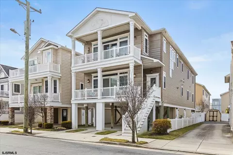 16 S Decatur Ave #A, Margate City, NJ 08402