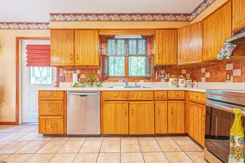 437 S 8th Ave, Galloway, NJ 08205 photo 33