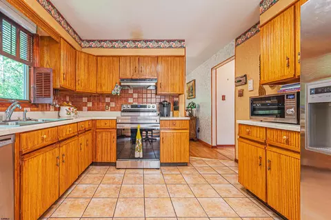 437 S 8th Ave, Galloway, NJ 08205 photo 29