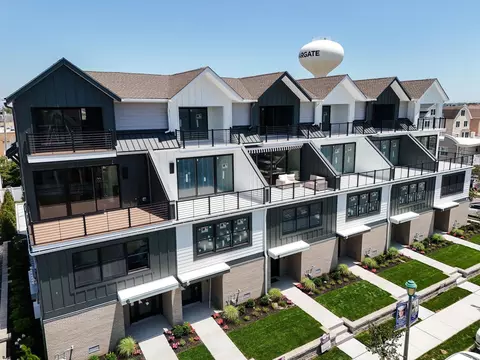 201 N Washington Ave #2, Margate City, NJ 08402