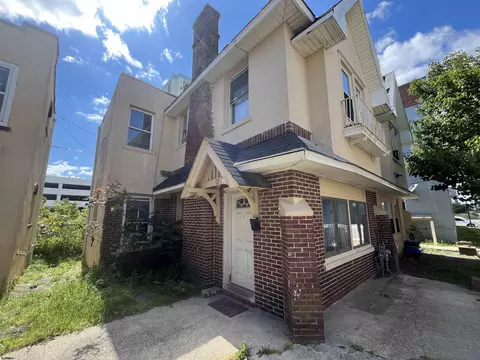 12 Belle Haven Ct, Atlantic City, NJ 08401