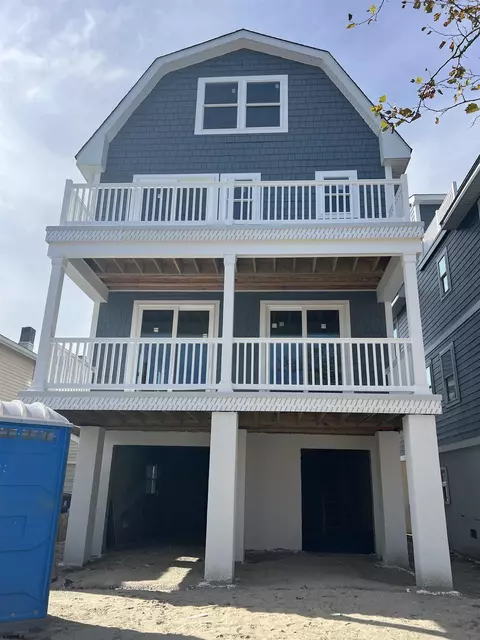 16 N Buffalo Ave, Ventnor City, NJ 08406