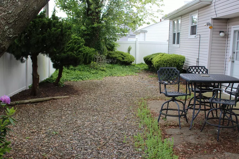 Exterior - 614 N Delavan Ave, Margate City, NJ 08402 photo 6 of 6