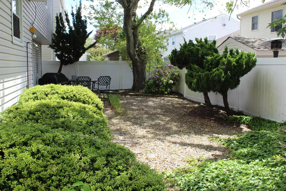 Exterior - 614 N Delavan Ave, Margate City, NJ 08402 photo 3 of 6