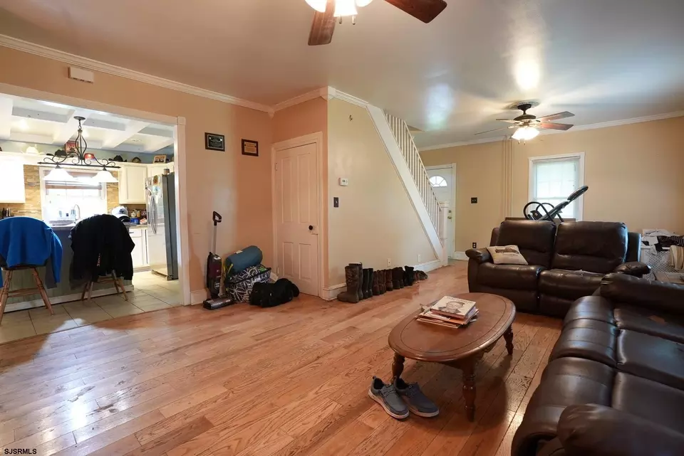 Entry Way - 553 Irving Ave, Bridgeton, NJ 08302 photo 2 of 2
