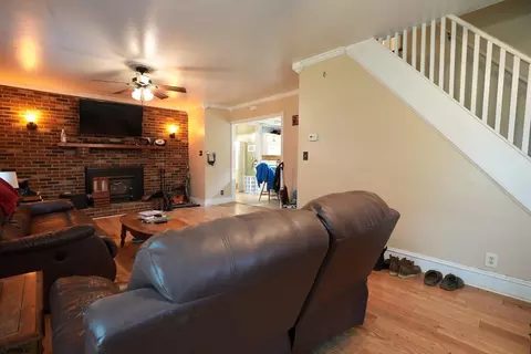 Entry Way - 553 Irving Ave, Bridgeton, NJ 08302 photo 1 of 2