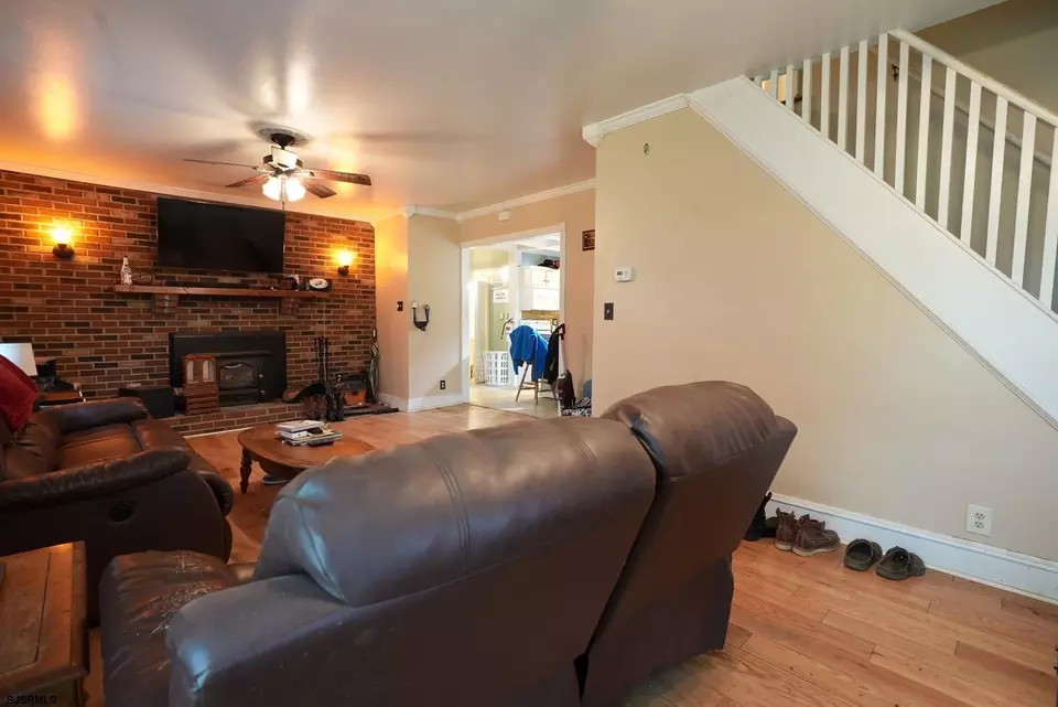 Entry Way - 553 Irving Ave, Bridgeton, NJ 08302 photo 1 of 2