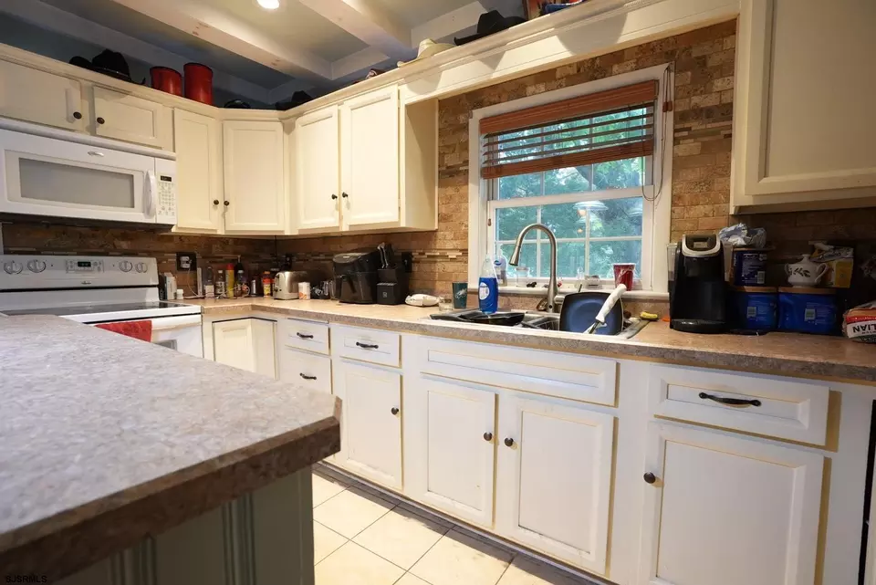 Kitchen - 553 Irving Ave, Bridgeton, NJ 08302 photo 3 of 7