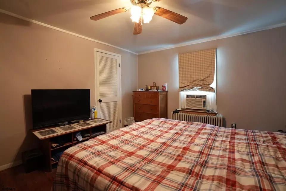 Bedroom - 553 Irving Ave, Bridgeton, NJ 08302 photo 3 of 7
