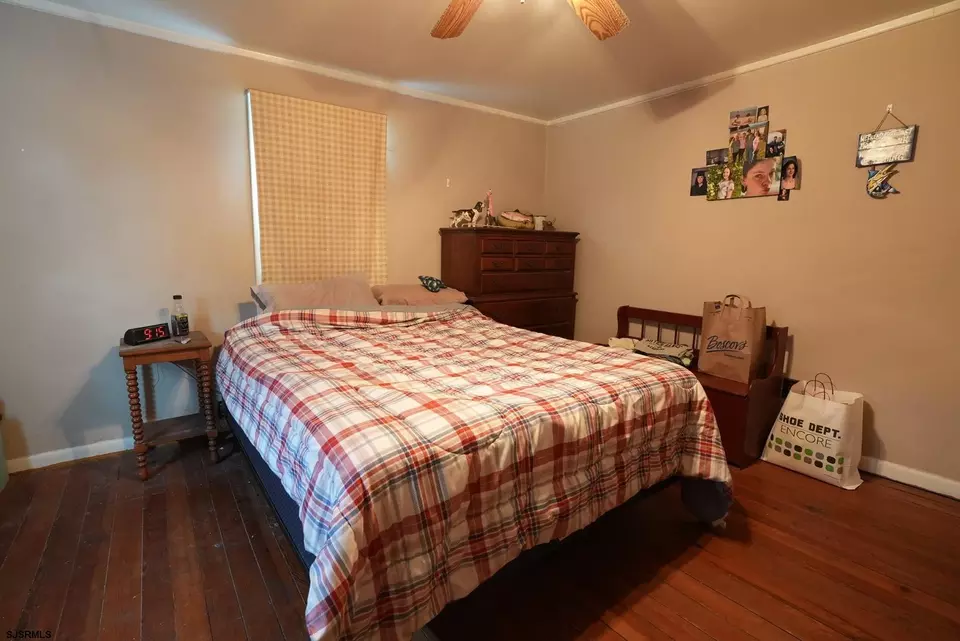 Bedroom - 553 Irving Ave, Bridgeton, NJ 08302 photo 1 of 7