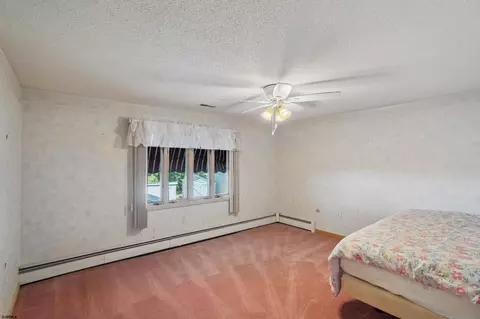 Bedroom - 4 E Curran Dr, Absecon, NJ 08201 photo 4 of 6