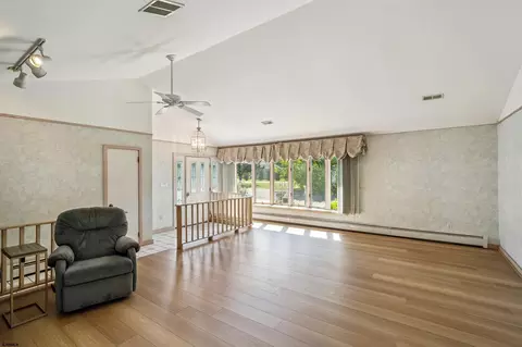 Living - 4 E Curran Dr, Absecon, NJ 08201 photo 5 of 8