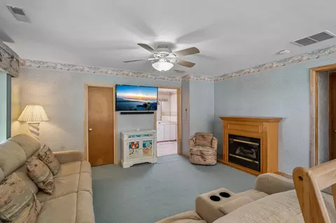 Living - 4 E Curran Dr, Absecon, NJ 08201 photo 7 of 8