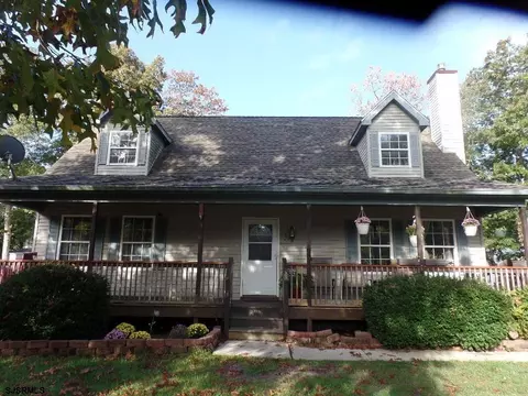 327 Yam Ave, Galloway, NJ 08205
