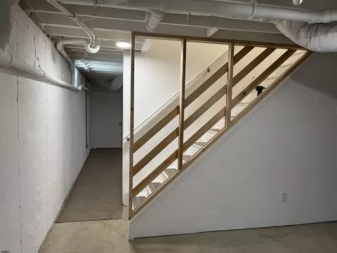 Entry Way - 233 Walnut Ave, Berlin, NJ 08009 photo 2 of 4