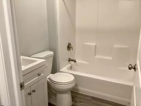 Bath - 233 Walnut Ave, Berlin, NJ 08009 photo 2 of 2