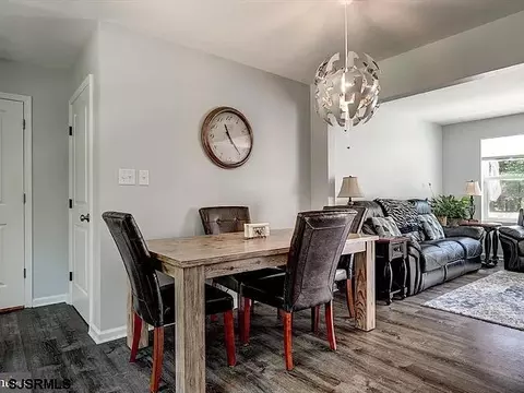 Dining - 233 Walnut Ave, Berlin, NJ 08009 photo 1 of 1