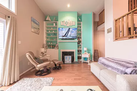 Living - 6 Marc Ln, Brigantine, NJ 08203 photo 3 of 5