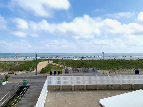 108 S Montpelier Ave #301, Atlantic City, NJ 08401