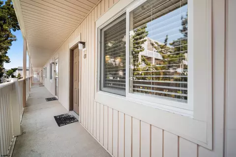 323 44th St S #23, Brigantine, NJ 08203