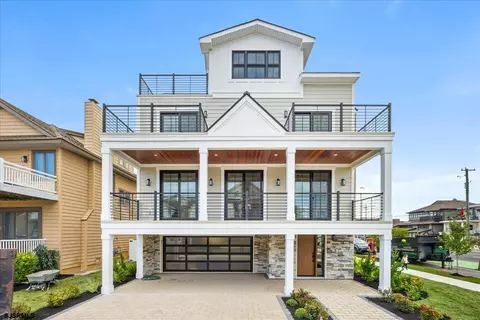 100 S Frontenac Ave, Margate City, NJ 08402