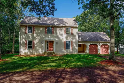 7107 Fernwood Ave, Egg Harbor Township, NJ 08234