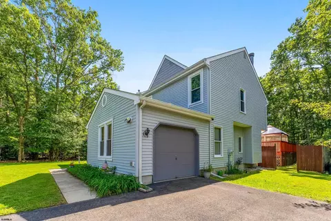 Exterior - 208 Crestview Ave, Galloway, NJ 08205 photo 6 of 6