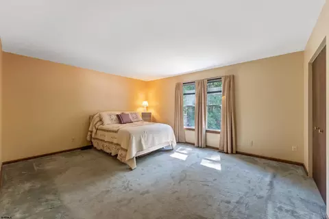 Bedroom - 208 Crestview Ave, Galloway, NJ 08205 photo 4 of 5