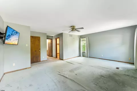 Bedroom - 208 Crestview Ave, Galloway, NJ 08205 photo 3 of 5