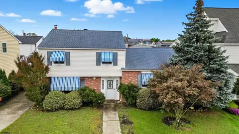 507 N Douglas Ave, Margate City, NJ 08402