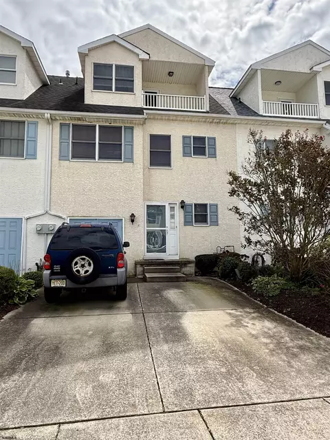 4 Horizon Ln, Brigantine, NJ 08203