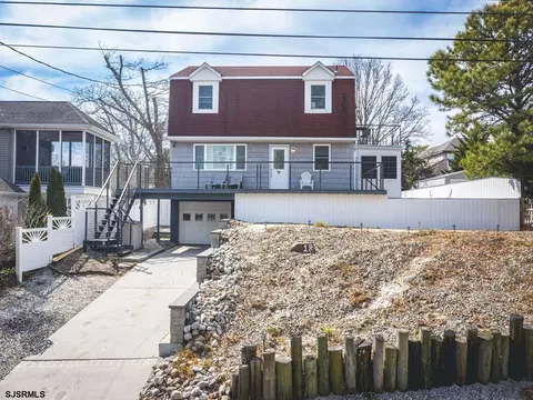 18 Pinewood Rd, Cape May, NJ 08204