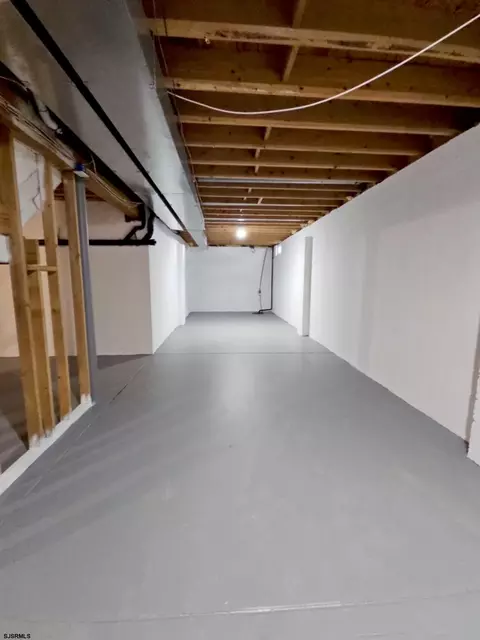 Entry Way - 29 Falling Leaf Ct, Galloway, NJ 08205 photo 3 of 3