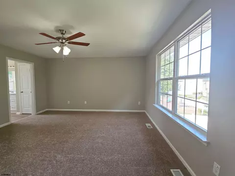Living - 29 Falling Leaf Ct, Galloway, NJ 08205 photo 3 of 3